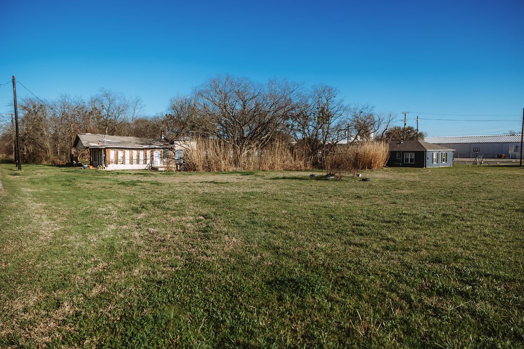 808 E Third Street Bonham TX 75418