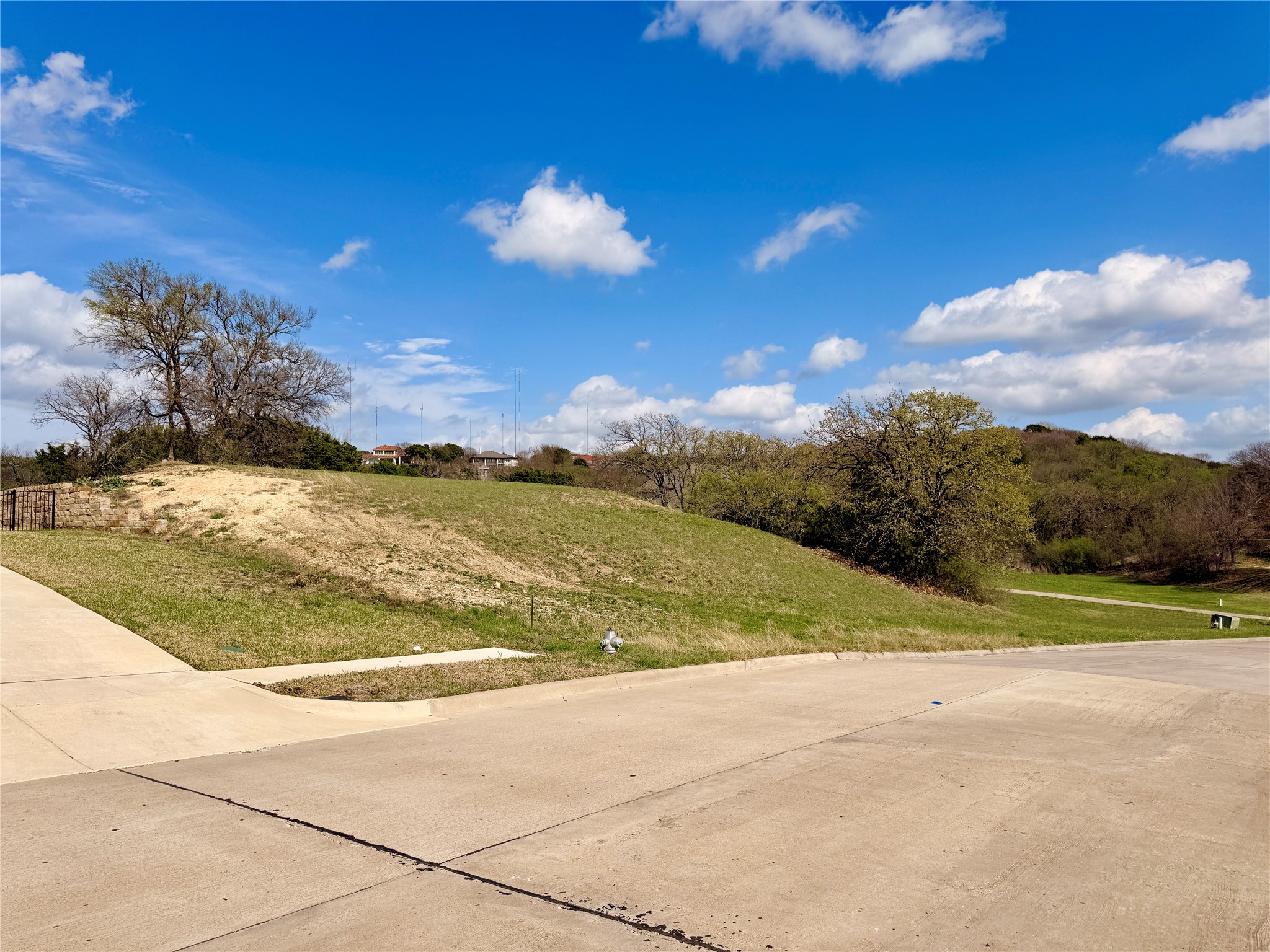 2617 Whispering Oaks Cove Cedar Hill TX 75104