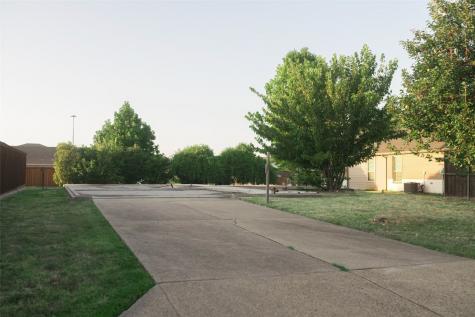 4818 Bayport Drive Garland TX 75043