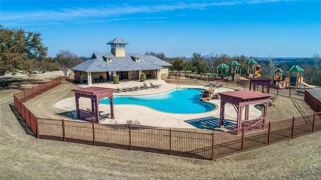 6138 Castle Stuart Drive Cleburne TX 76033