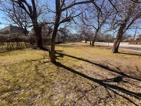933 N 12th Street Waco TX 76707