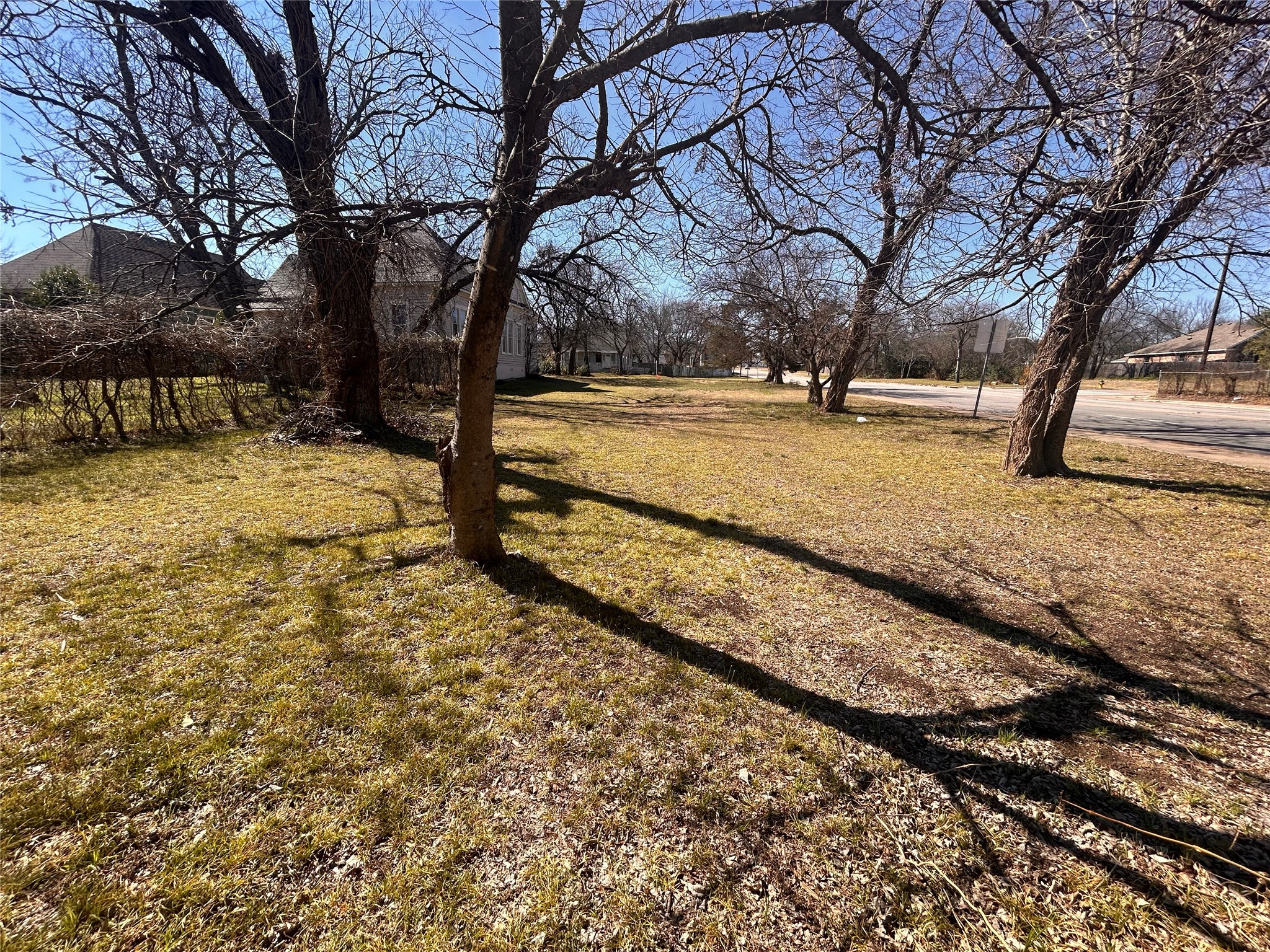 933 N 12th Street Waco TX 76707