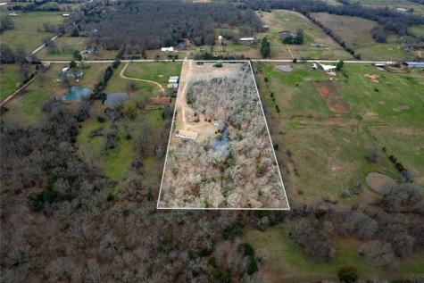 2116 County Road 44800 Blossom TX 75416