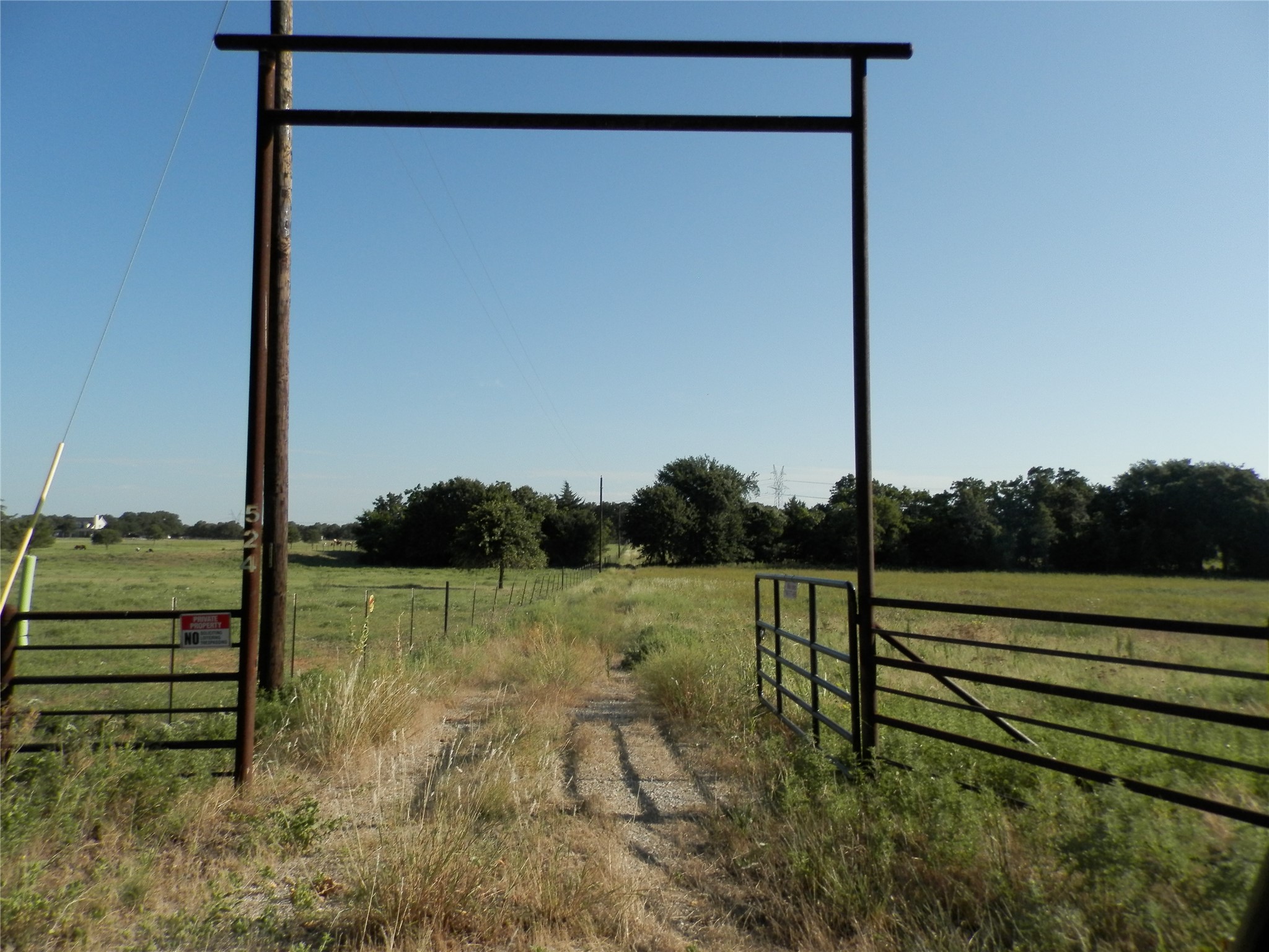 524 County Road 1792 Sunset TX 76270