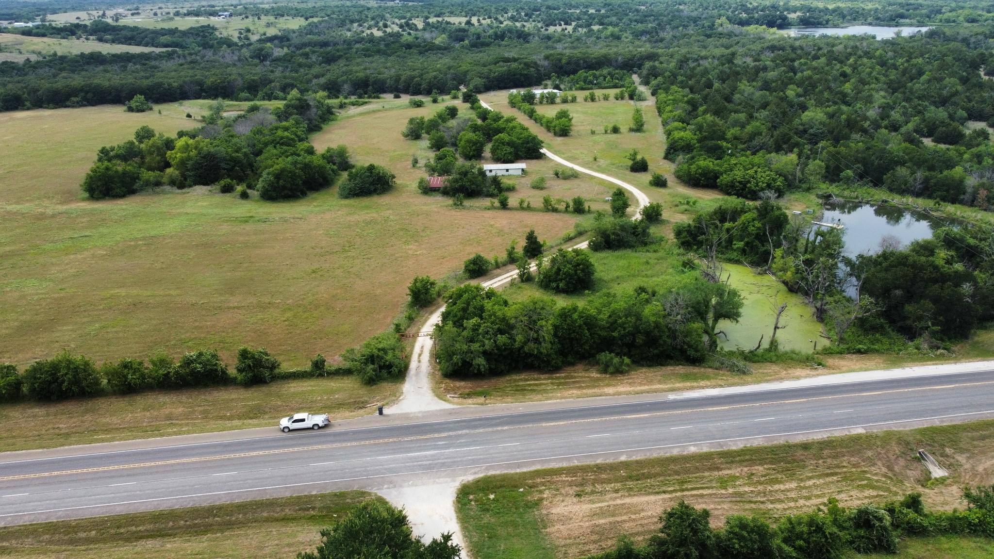 2517 State Highway 31 Hubbard TX 76648
