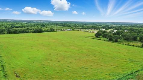 9450 Fm 2210 E Poolville TX 76487