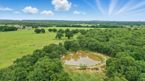 9450 Fm 2210 E Poolville TX 76487