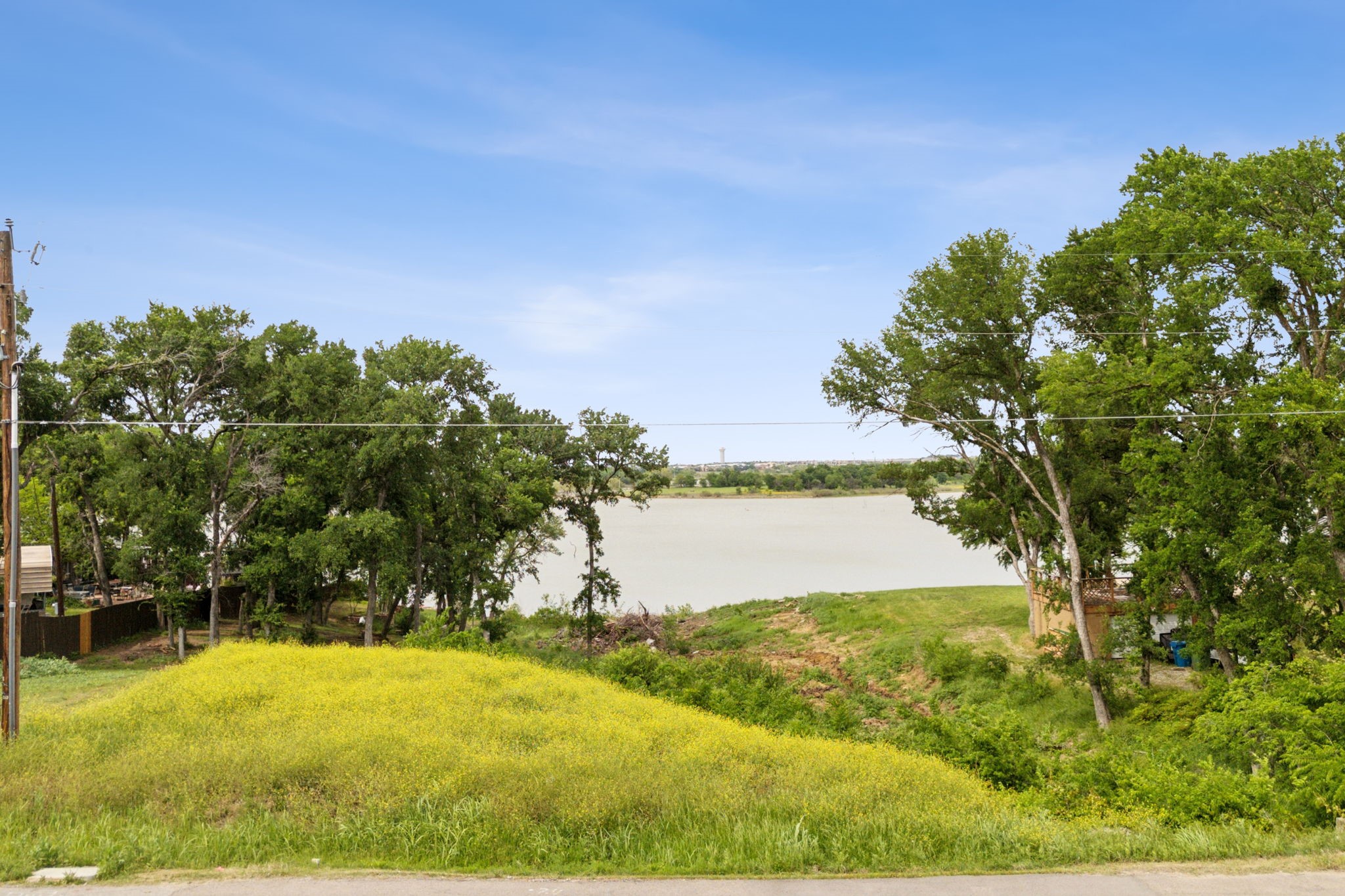4547 N Shore Drive The Colony TX 75056