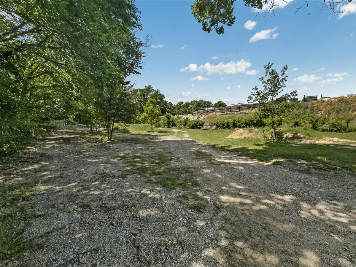1702 Seale Street Dallas TX 75208