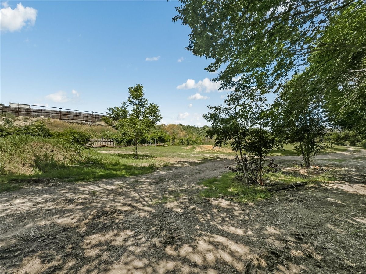 1702 Seale Street Dallas TX 75208