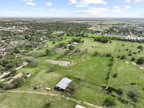 819 S Morrison Street Pilot Point TX 76258