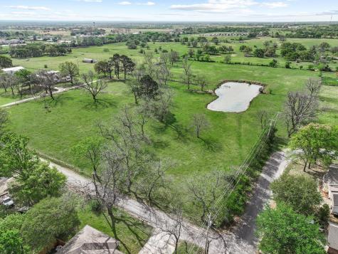 819 S Morrison Street Pilot Point TX 76258