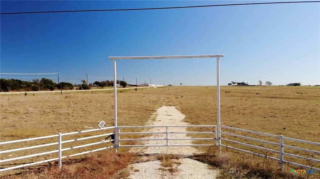 135 County Road 360 Gatesville TX 76528