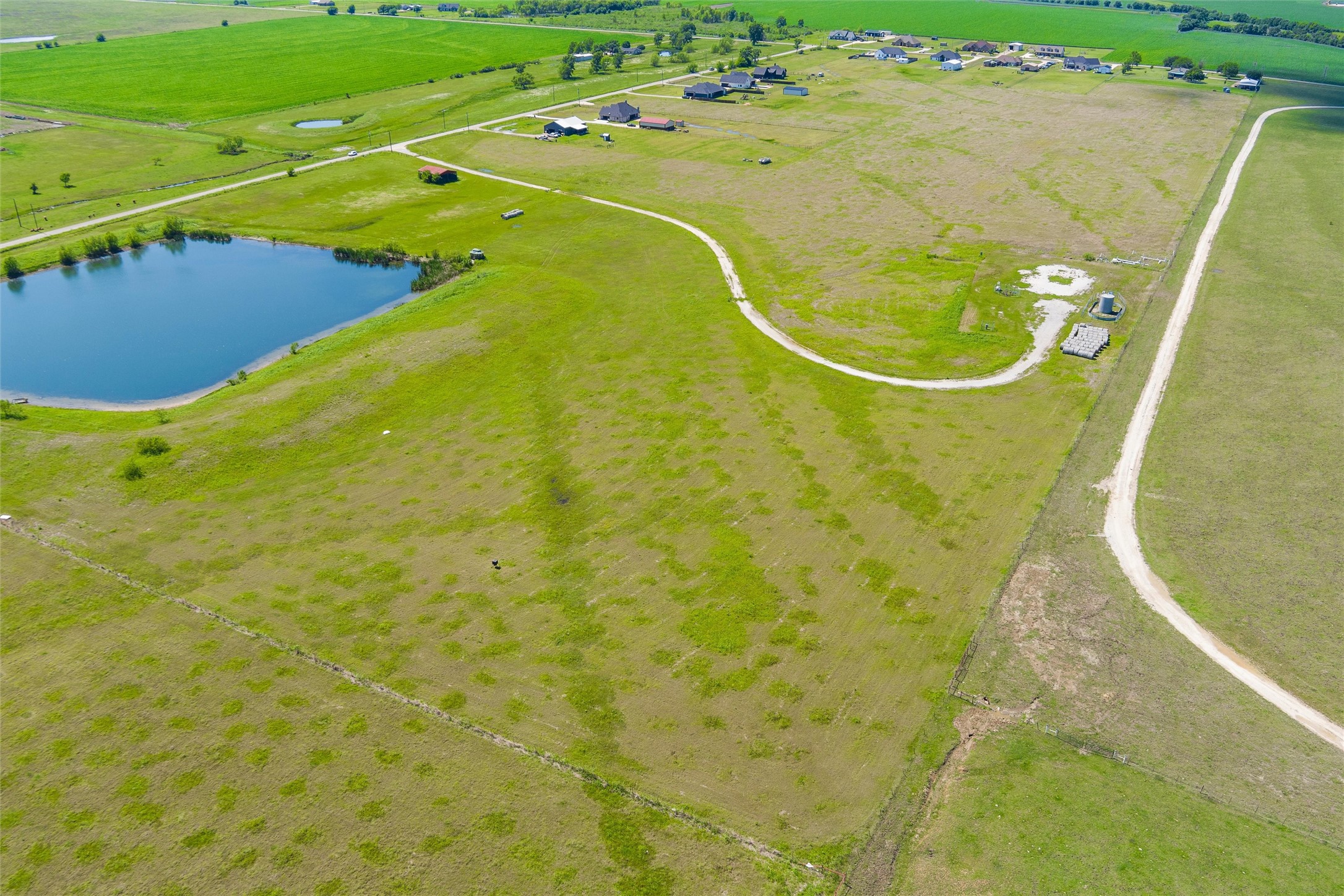 9817 County Road 408 Grandview TX 76050
