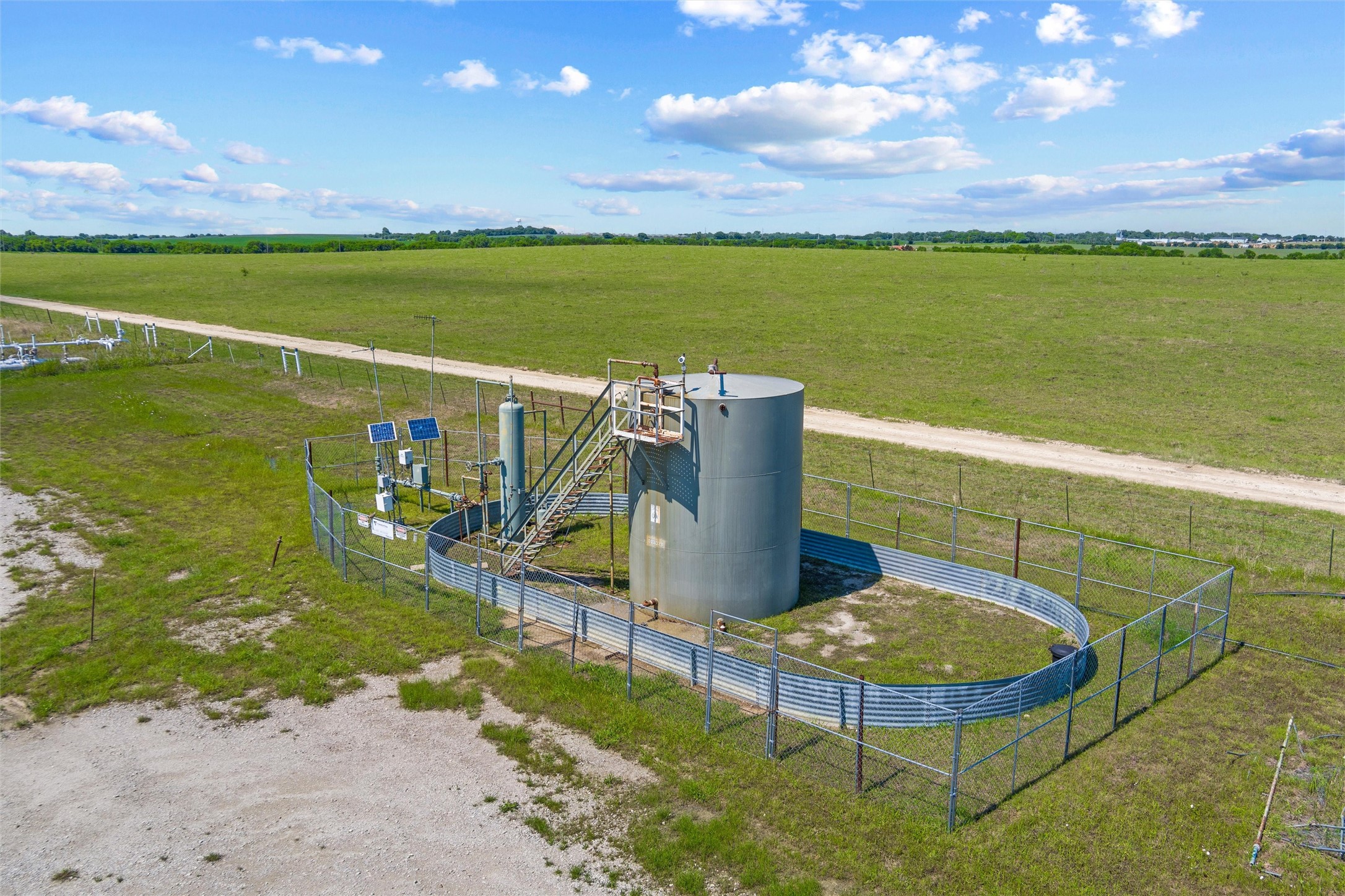 9817 County Road 408 Grandview TX 76050