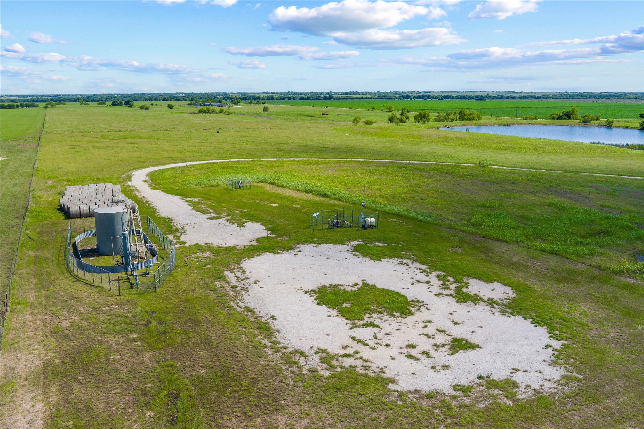 9817 County Road 408 Grandview TX 76050