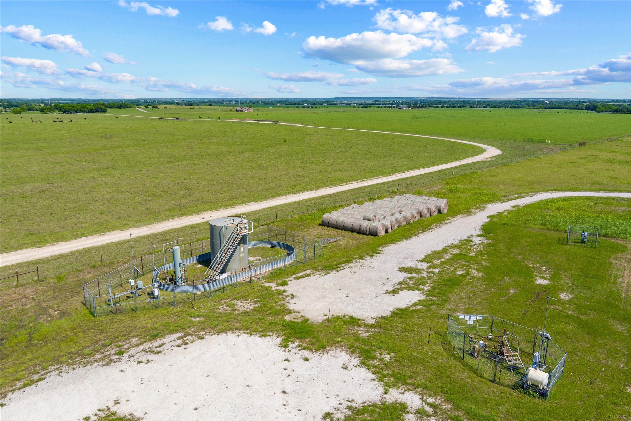 9817 County Road 408 Grandview TX 76050
