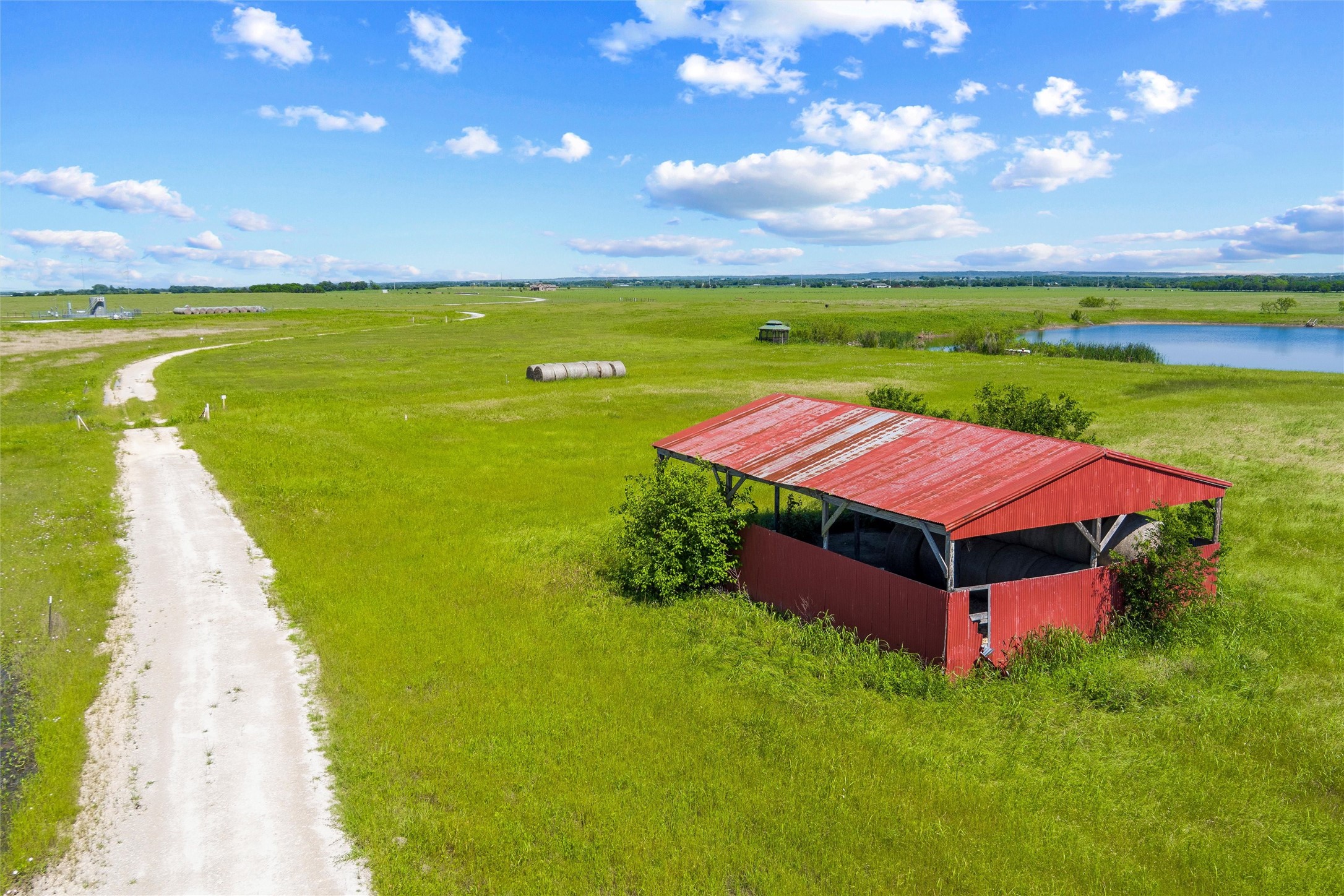 9817 County Road 408 Grandview TX 76050