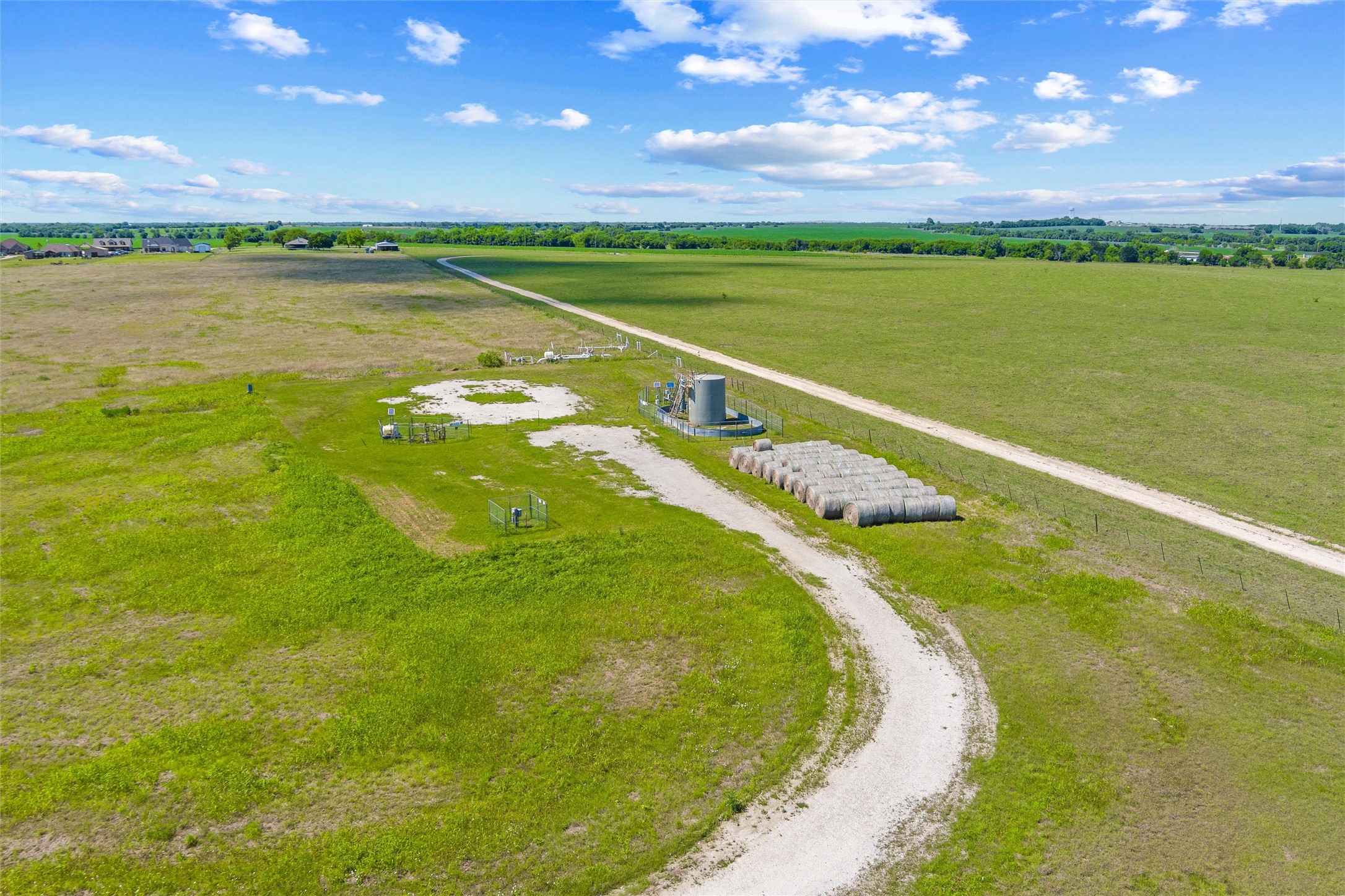 9817 County Road 408 Grandview TX 76050
