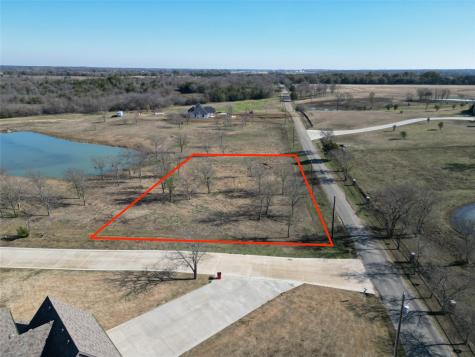19 Red Bird Lane Bells TX 75414