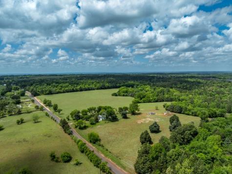 1695 County Road 3408 Jacksonville TX 75766