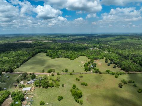 1695 County Road 3408 Jacksonville TX 75766