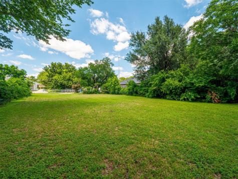 216 W Jerden Lane Dallas TX 75208