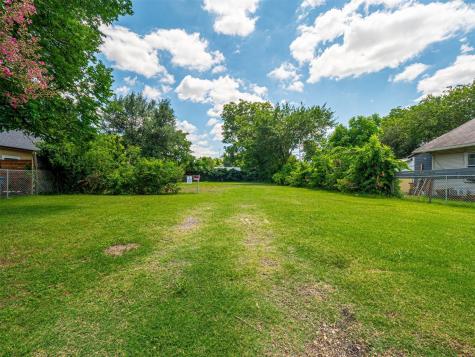 216 W Jerden Lane Dallas TX 75208