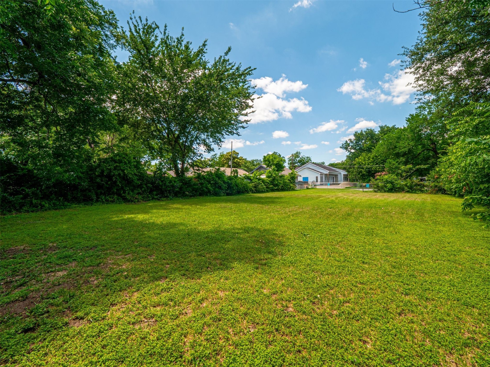 216 W Jerden Lane Dallas TX 75208