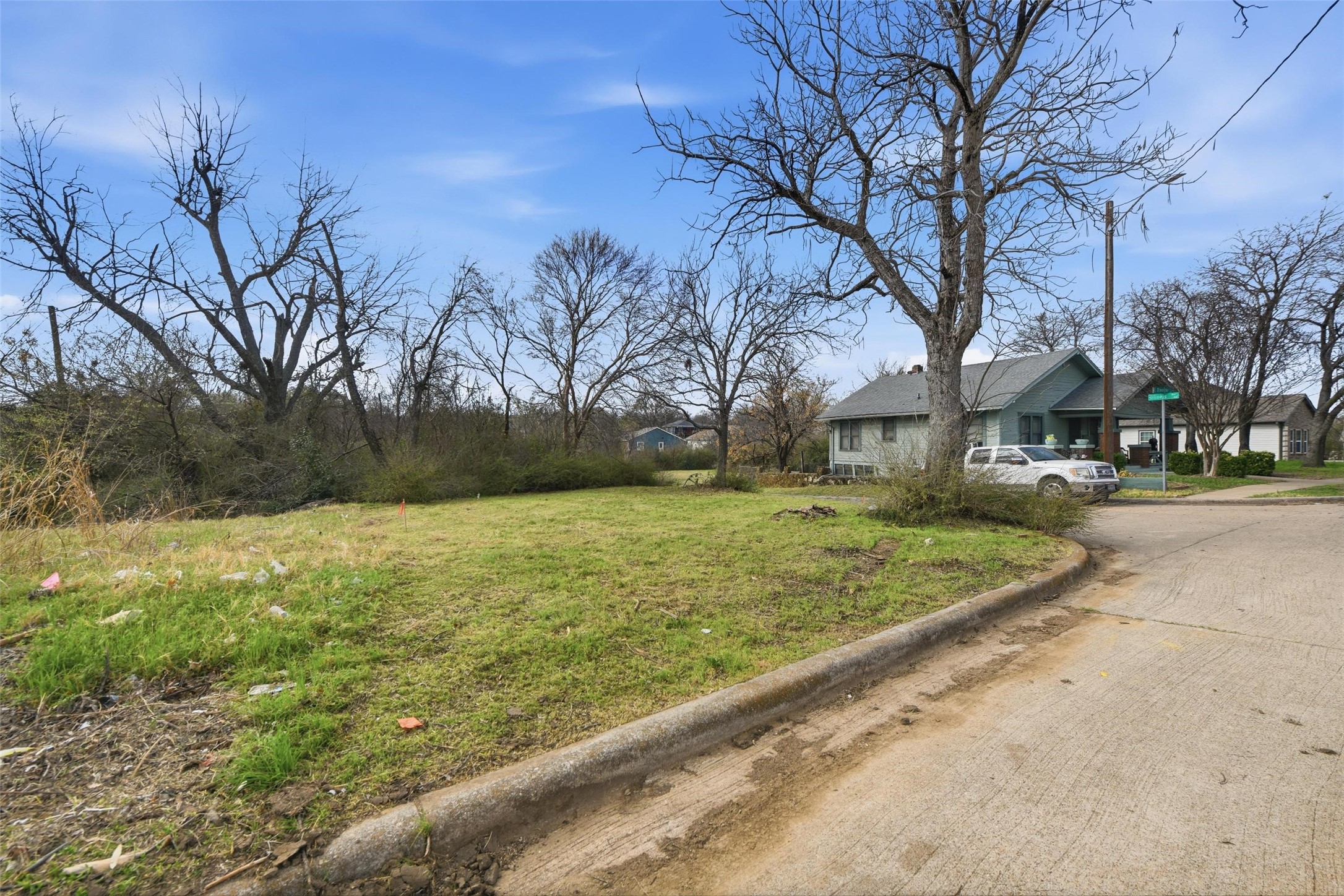1060 E Oleander Street Fort Worth TX 76104