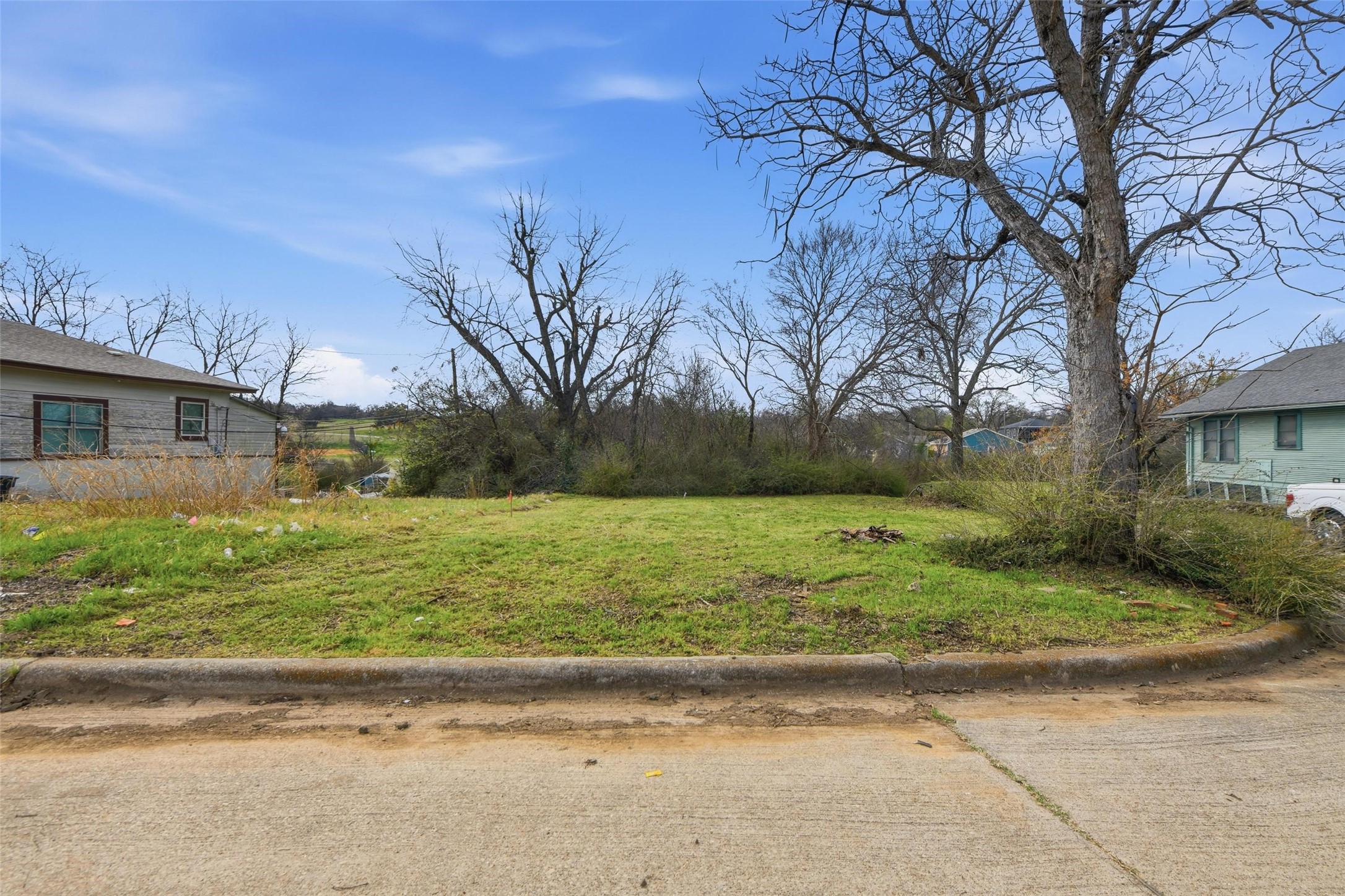 1060 E Oleander Street Fort Worth TX 76104
