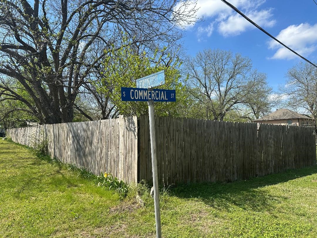 302 N Commercial Street Bells TX 75414