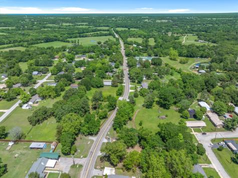 402 N Houston Street Edgewood TX 75117