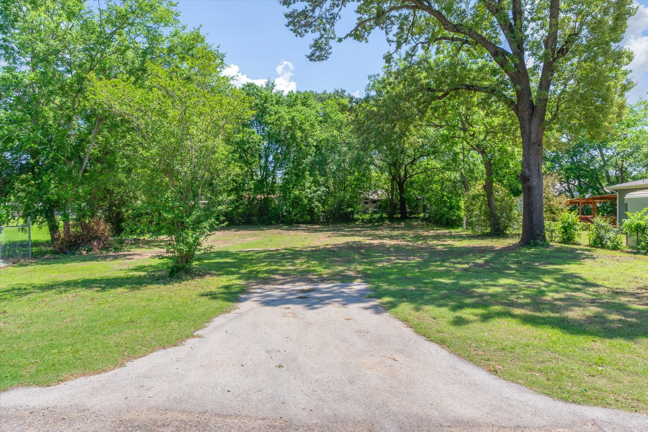 402 N Houston Street Edgewood TX 75117