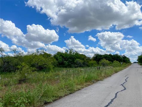 1700 Don Lee Road Cleburne TX 76058