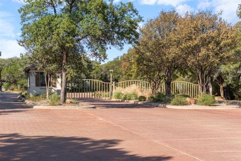 1240 Autumn Oaks Circle China Spring TX 76633