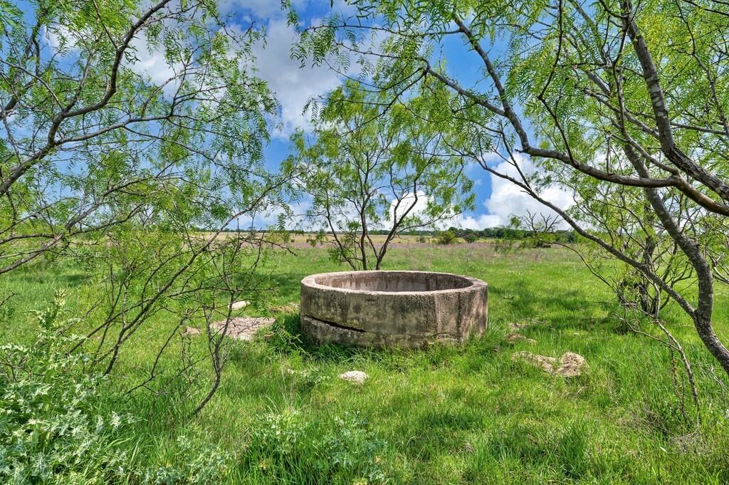898 County Road 3220 Clifton TX 76634