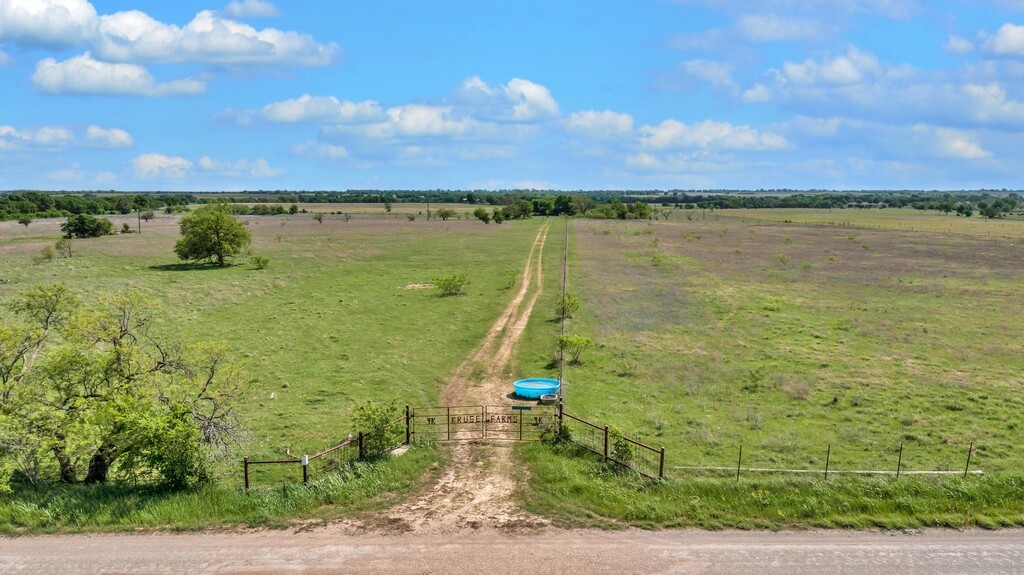 898 County Road 3220 Clifton TX 76634