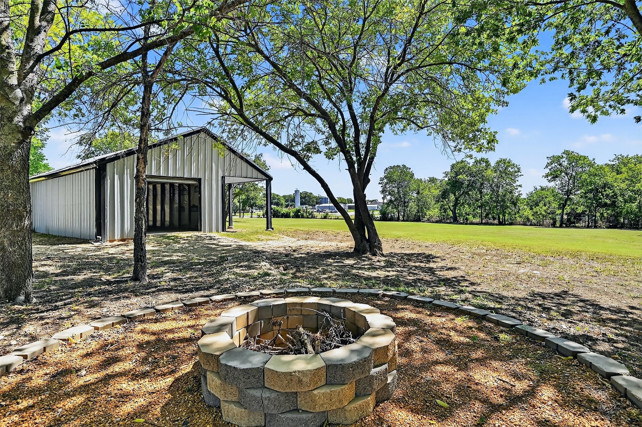 4612 Elementary Drive Southmayd TX 76273