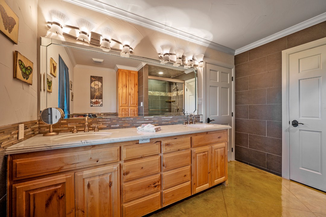103 Hyde Lake Road Bennington OK 74723
