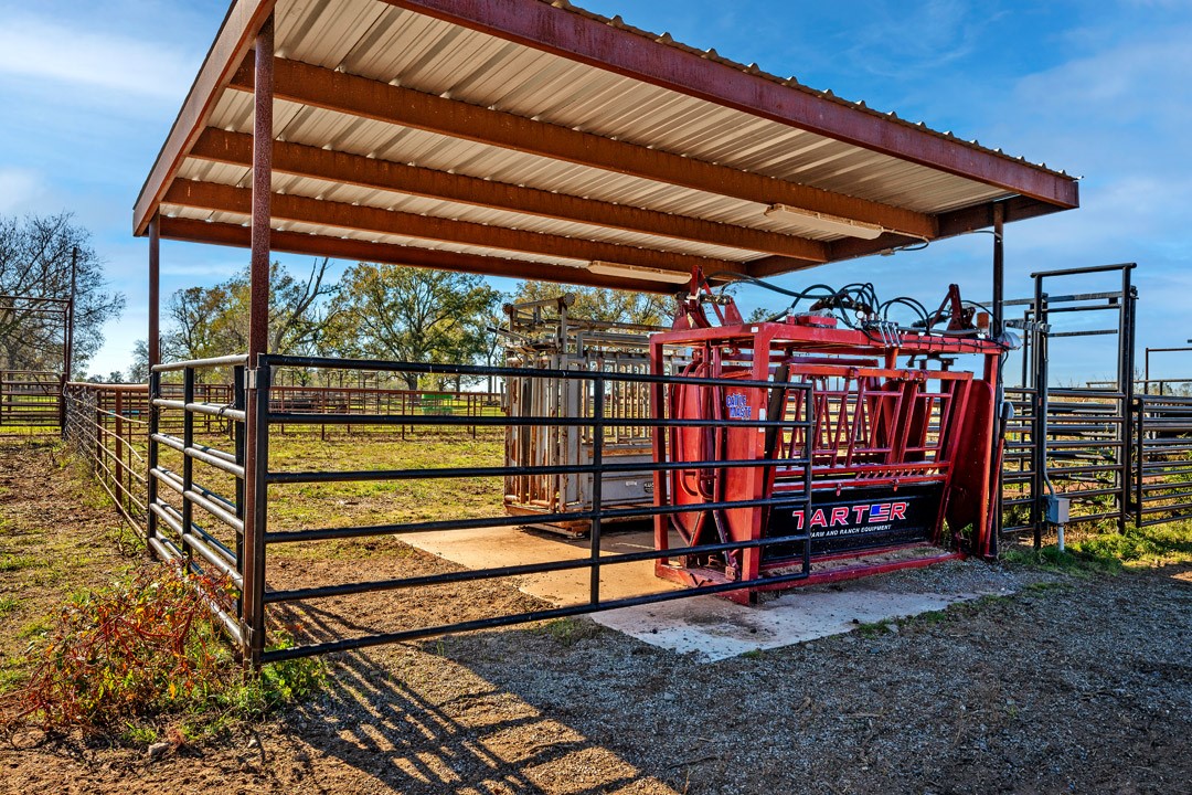 103 Hyde Lake Road Bennington OK 74723