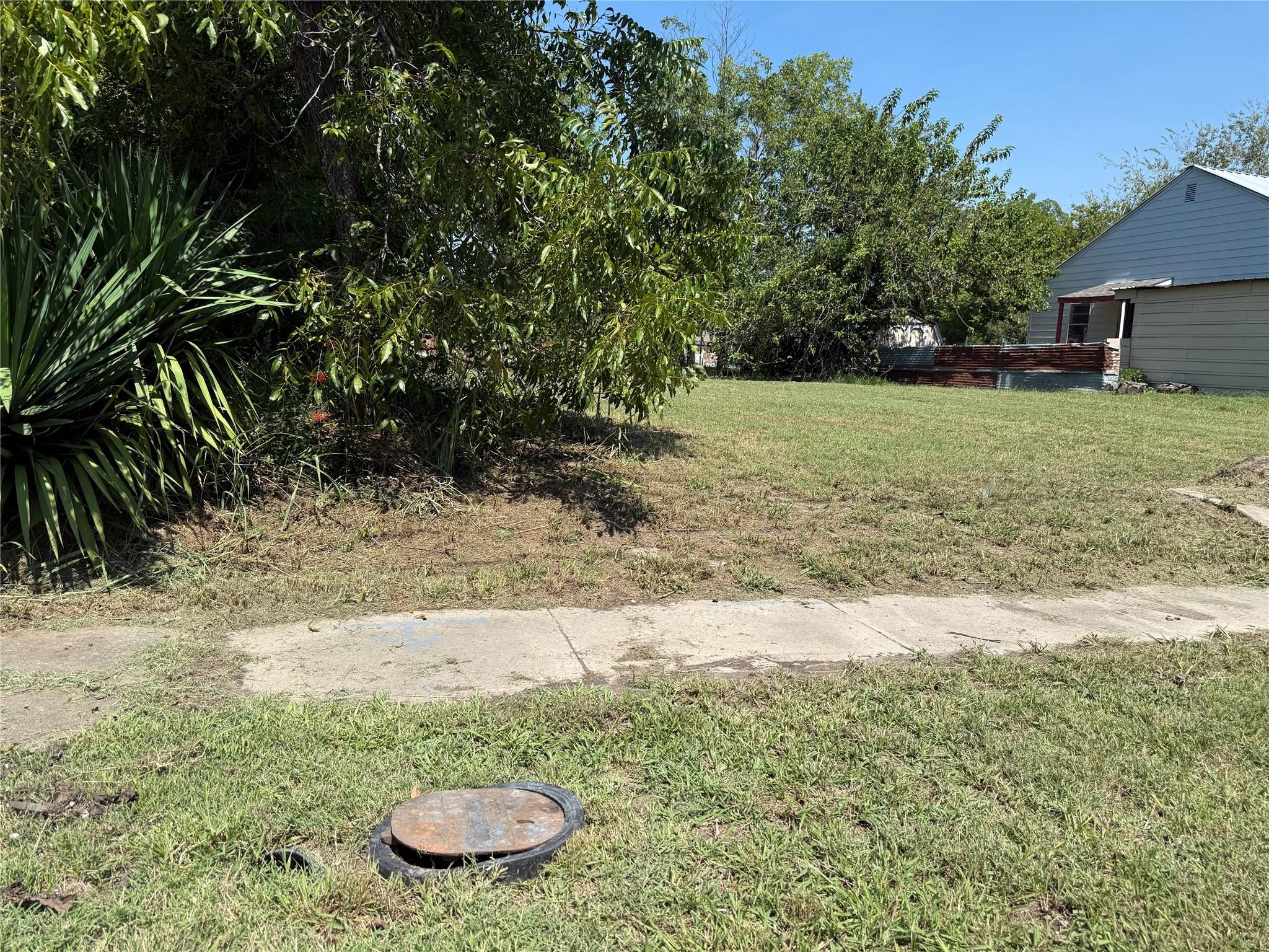 2006 Oneal Street Greenville TX 75401