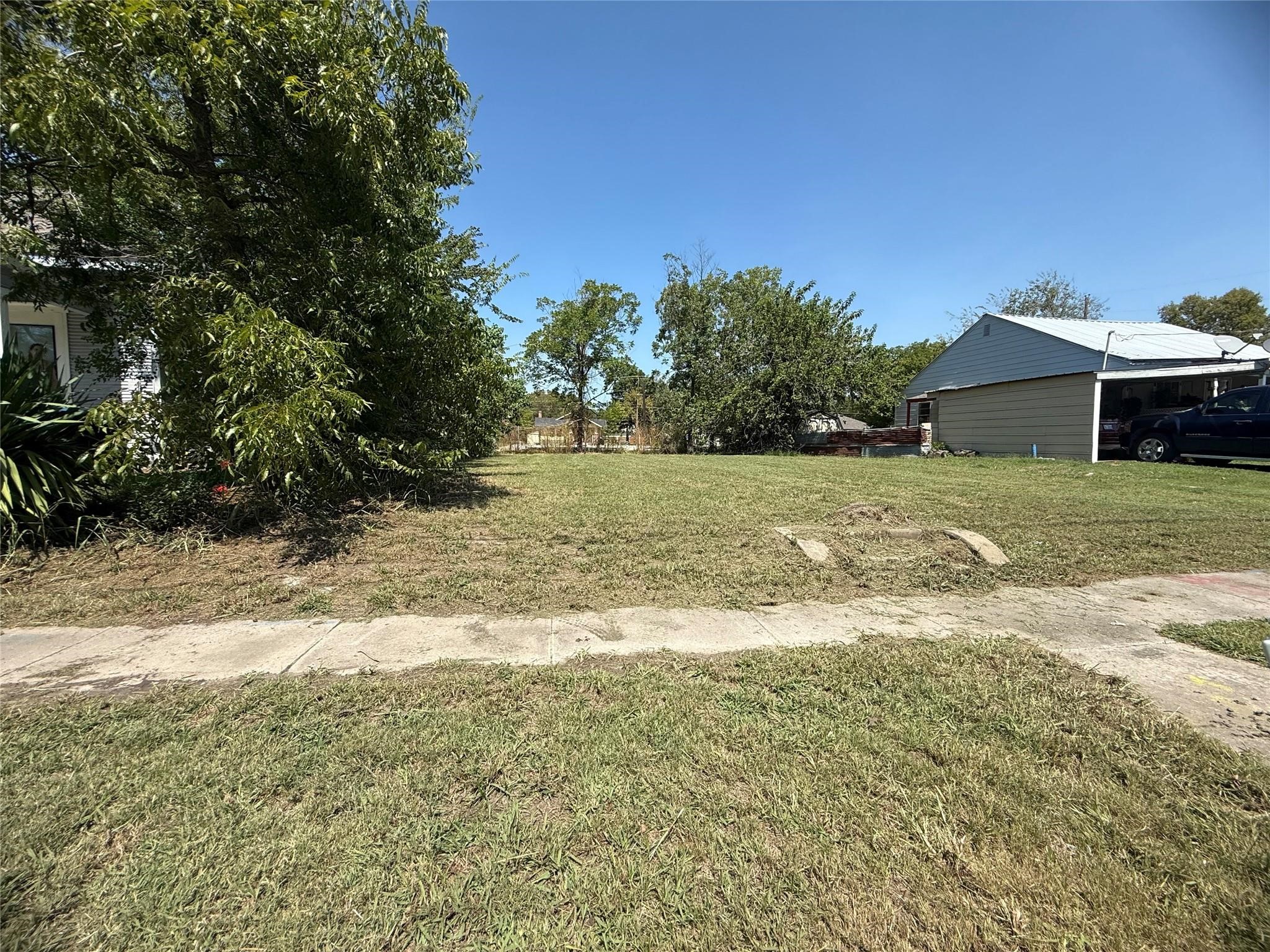 2006 Oneal Street Greenville TX 75401