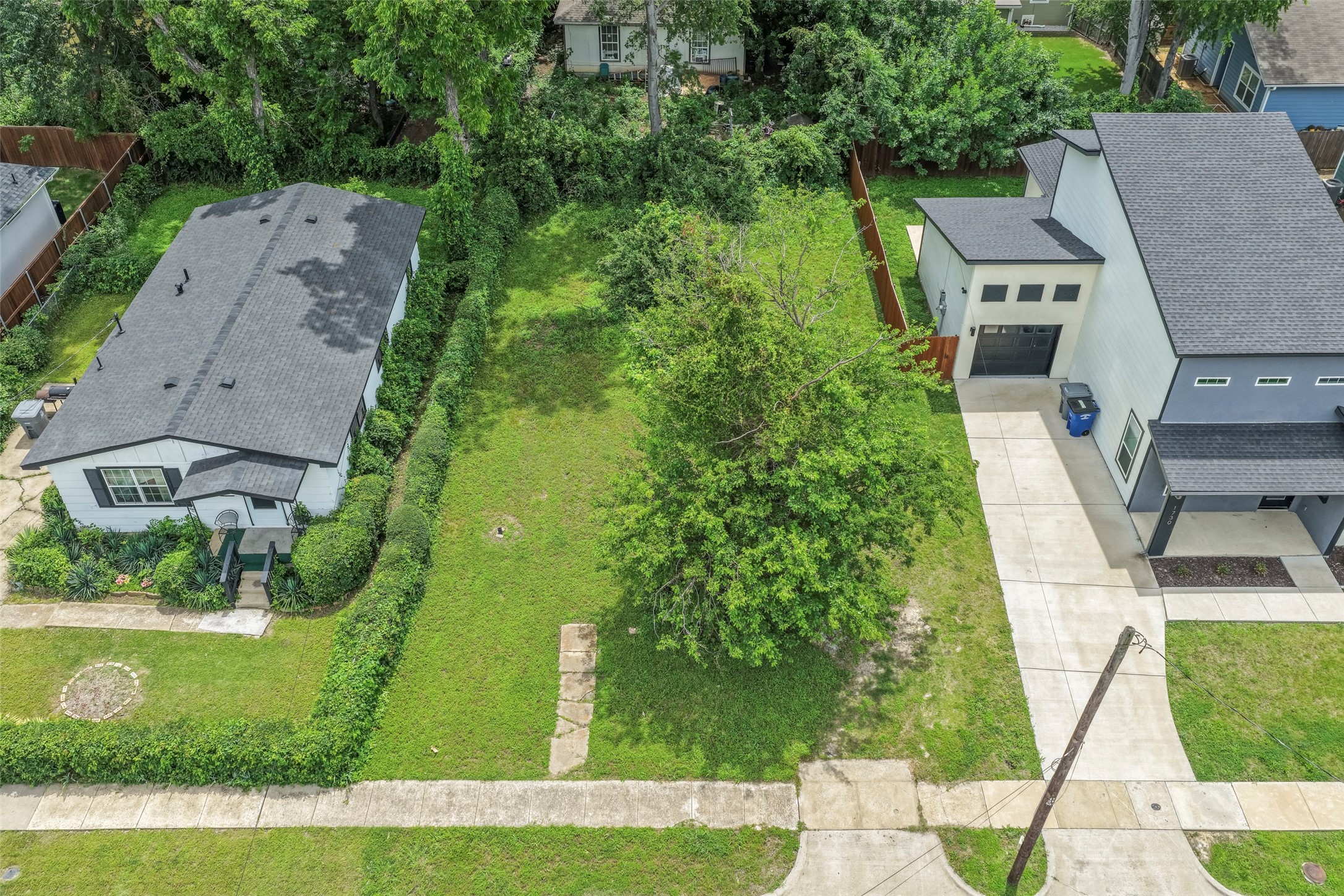 1726 Kraft Street Dallas TX 75212