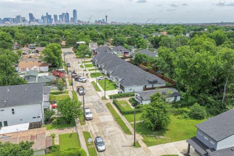 1726 Kraft Street Dallas TX 75212