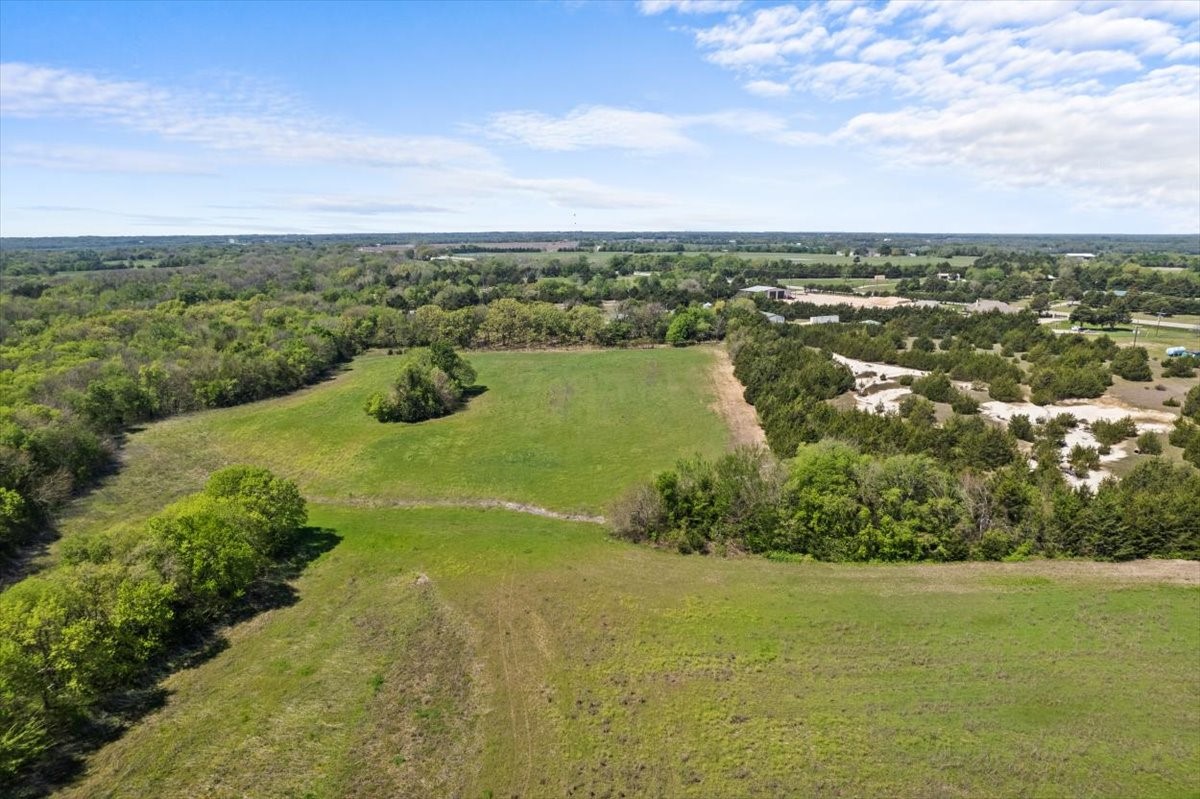 9585 State Highway 121 Trenton TX 75490