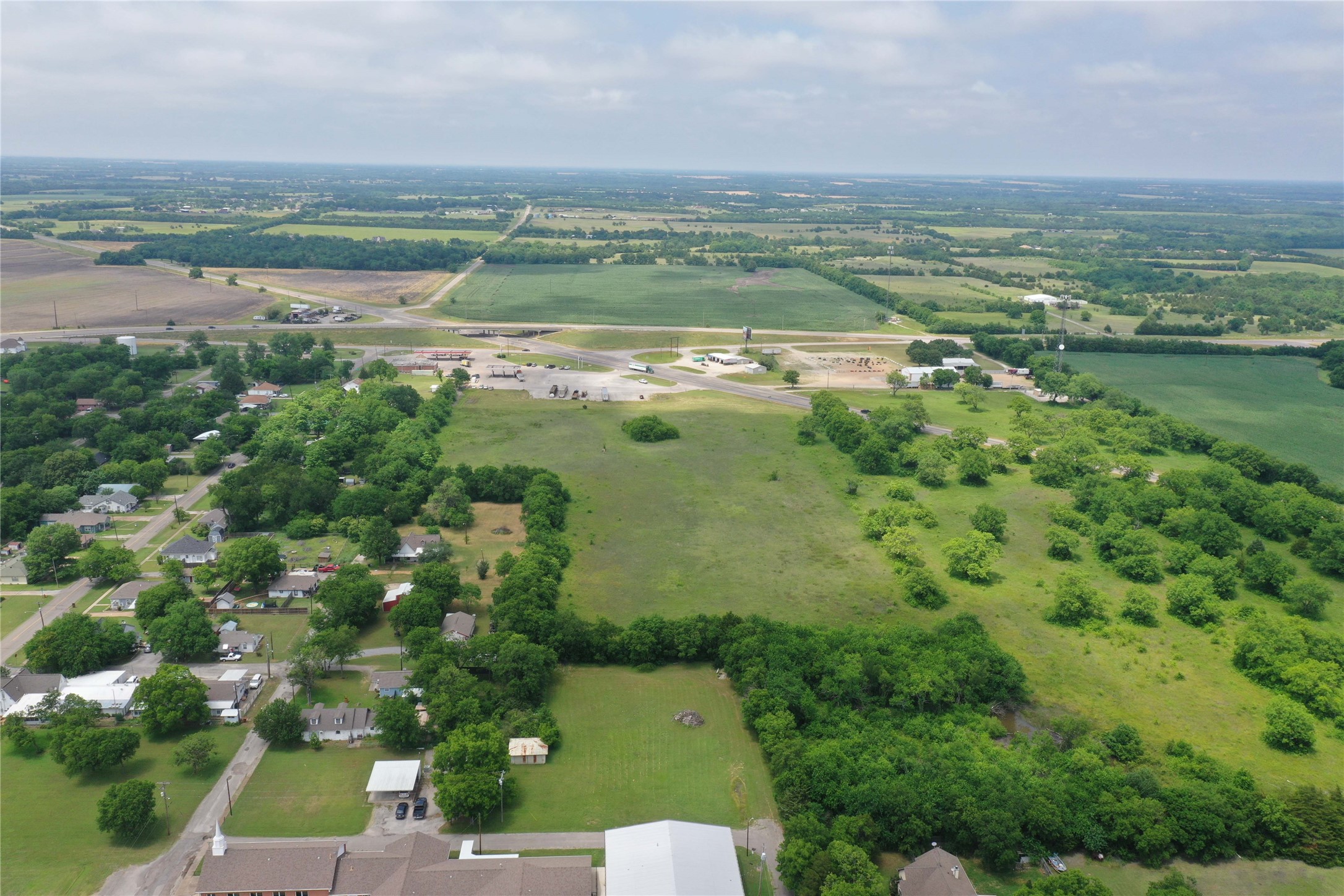 29.366 Ac South Side Highway 69 Trenton TX 75490