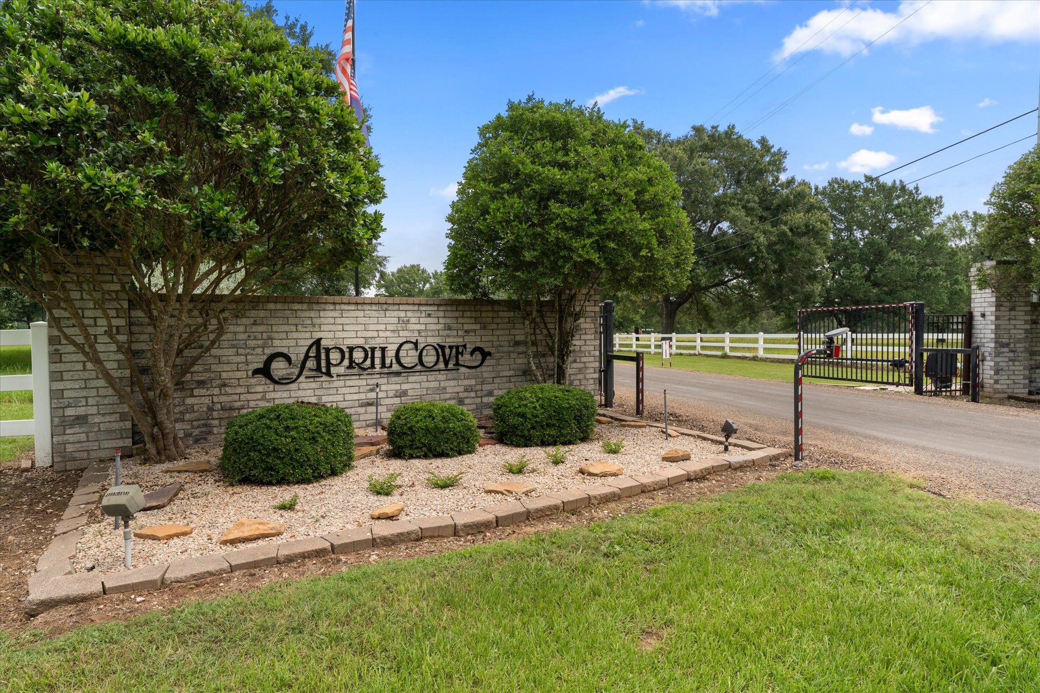 78 & 79 Tall Oaks Drive Streetman TX 75859