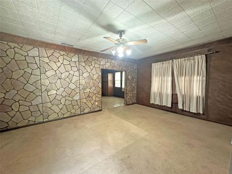 1001 Grandview Avenue Dallas TX 75223
