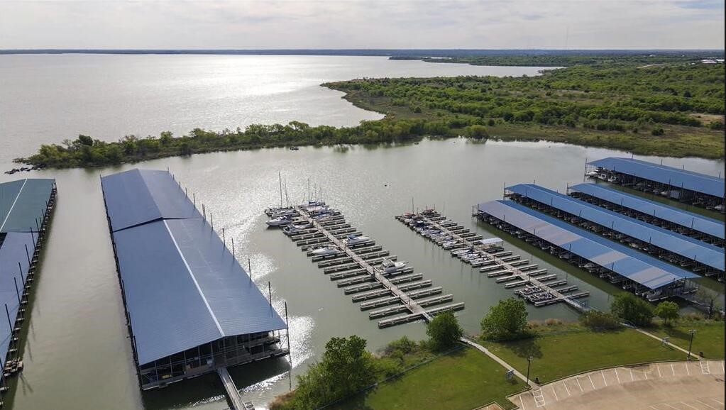 1040 Waters Edge Drive Sanger TX 76266